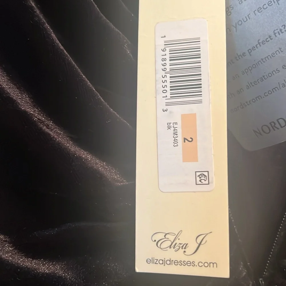 NWT ELIZA J Embellished Ruched Long Sleeve Velvet Gown SZ 2 - Picture 7 of 7